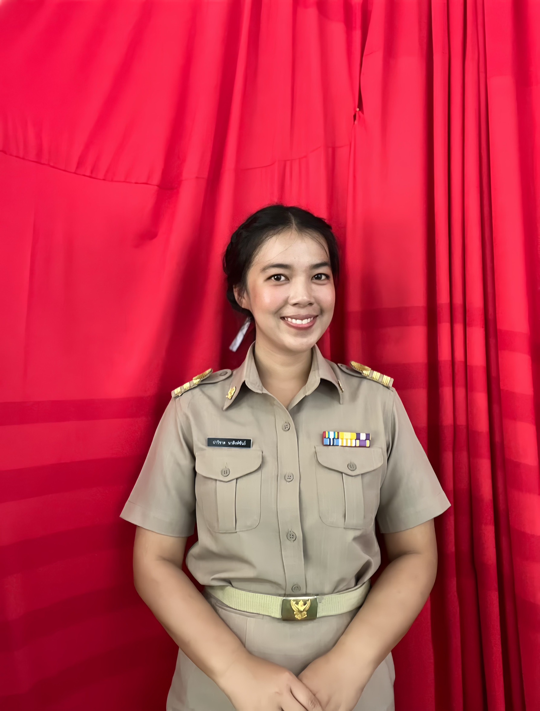 นางสาวปาริชาด นาสิงห์ขันธ์